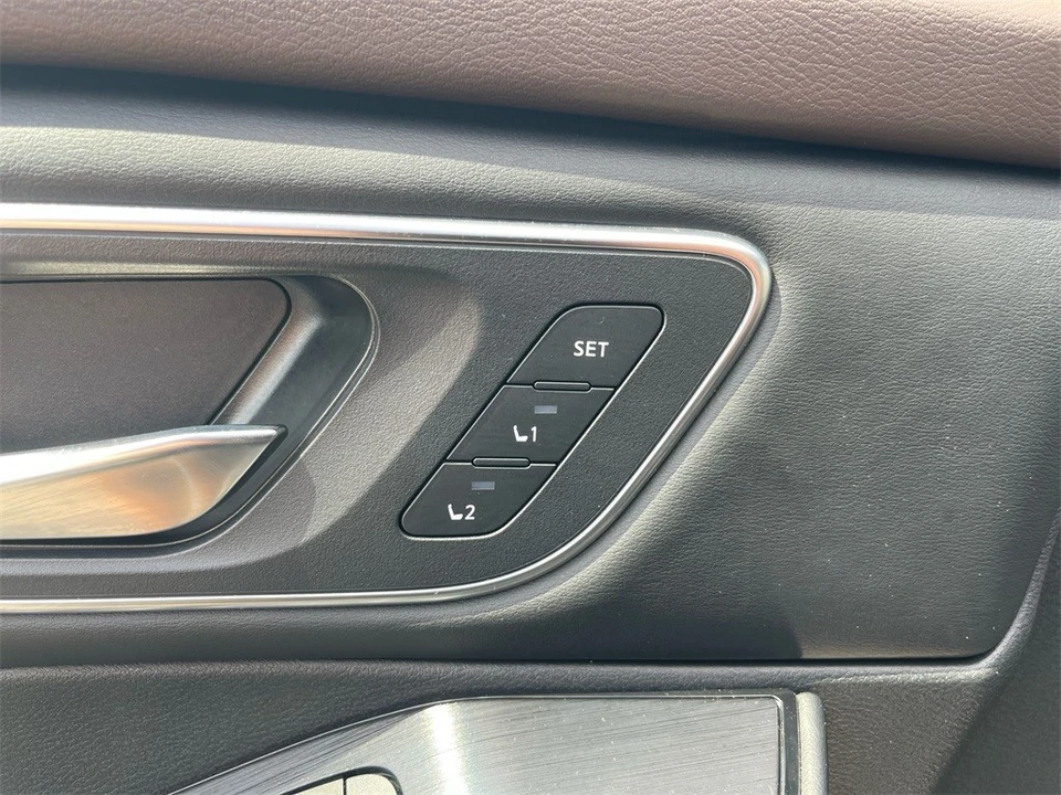 2021 Nissan Rogue - Image 11 of 12