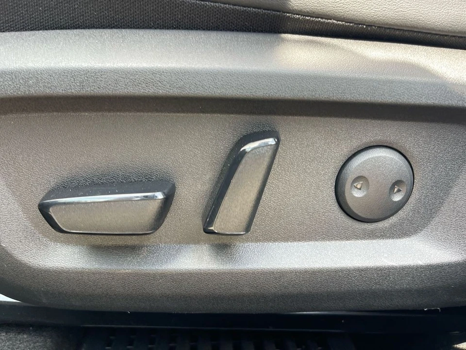 2021 Nissan Rogue - Image 10 of 21