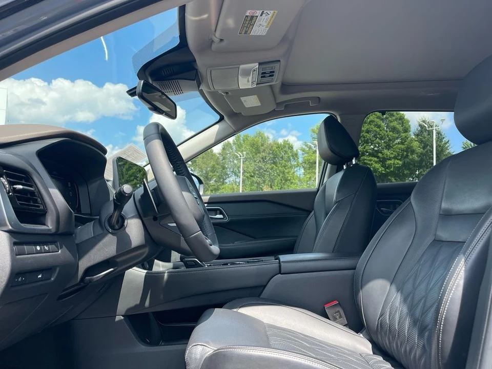 2021 Nissan Rogue - Image 9 of 12