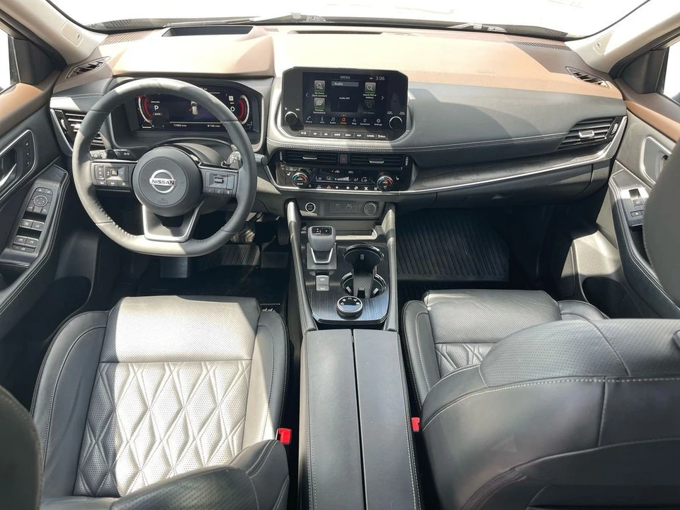 2021 Nissan Rogue - Image 15 of 21