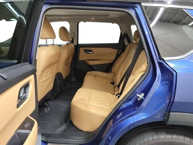 2021 Nissan Rogue - Image 10 of 12
