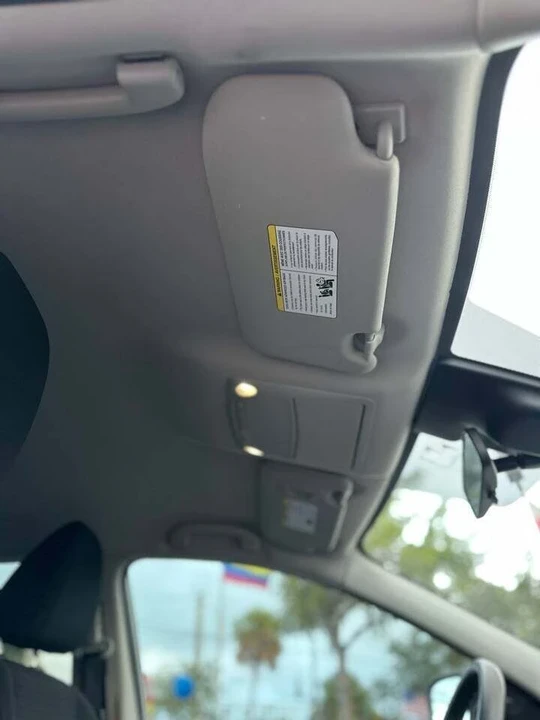 2021 Nissan Rogue - Image 19 of 21