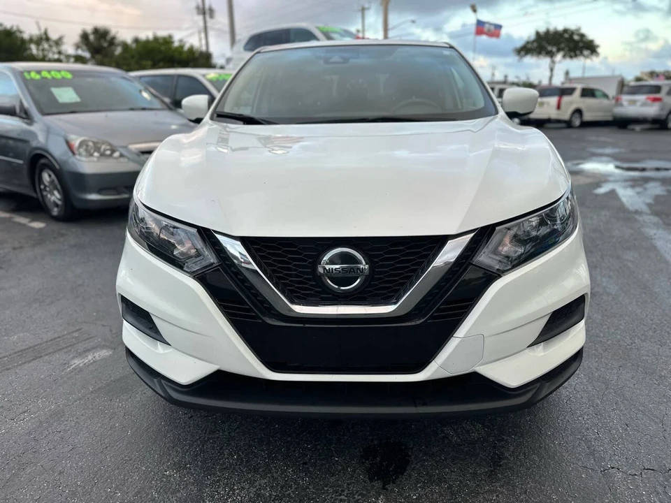 2021 Nissan Rogue - Image 9 of 21