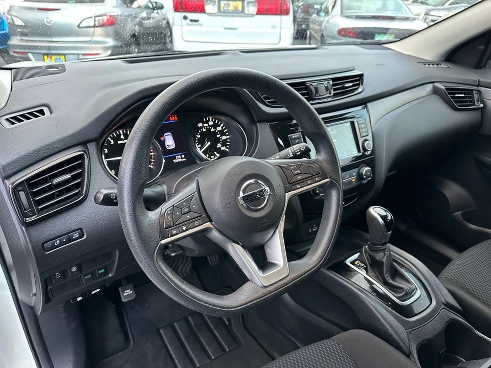 2021 Nissan Rogue - Image 11 of 21
