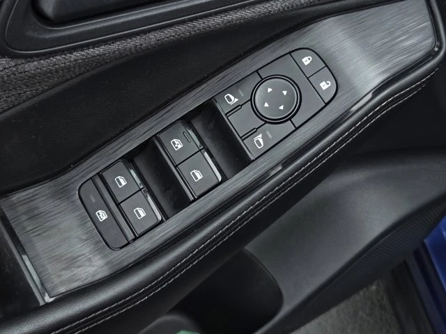 2021 Nissan Rogue - Image 10 of 12