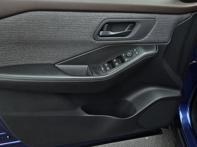 2021 Nissan Rogue - Image 9 of 12