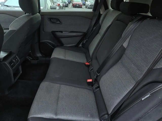2021 Nissan Rogue - Image 11 of 12