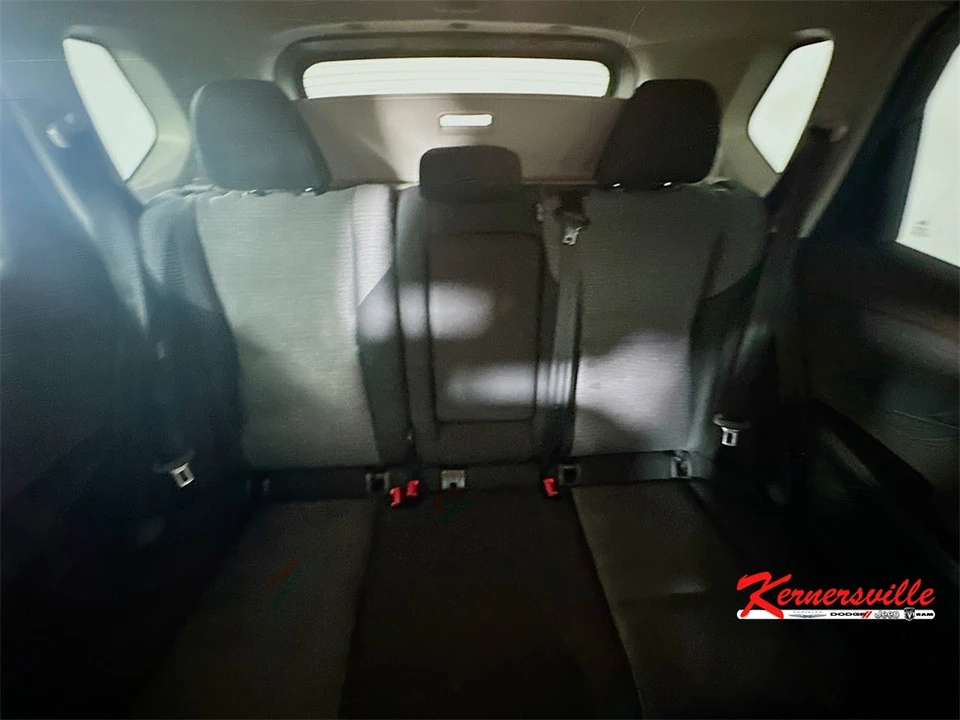 2021 Nissan Rogue - Image 13 of 21