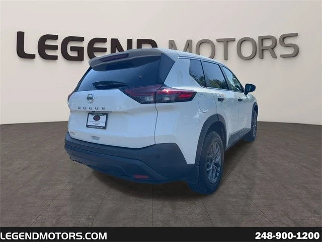 2021 Nissan Rogue - Image 8 of 21