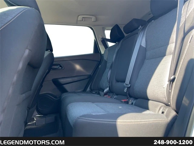 2021 Nissan Rogue - Image 14 of 21