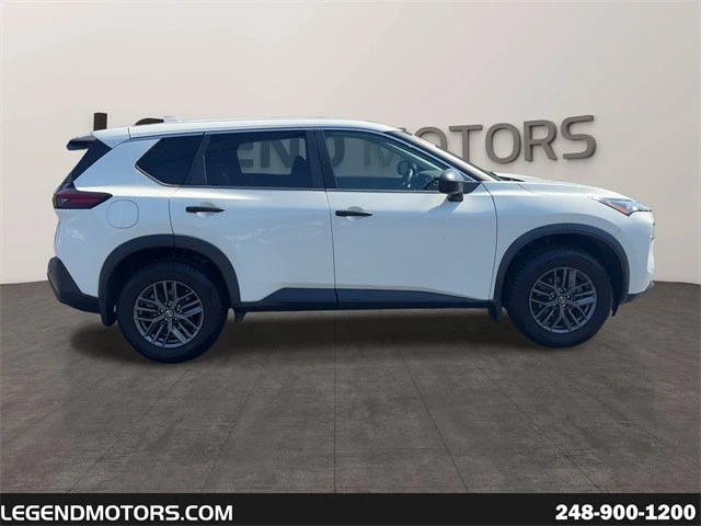 2021 Nissan Rogue - Image 9 of 12