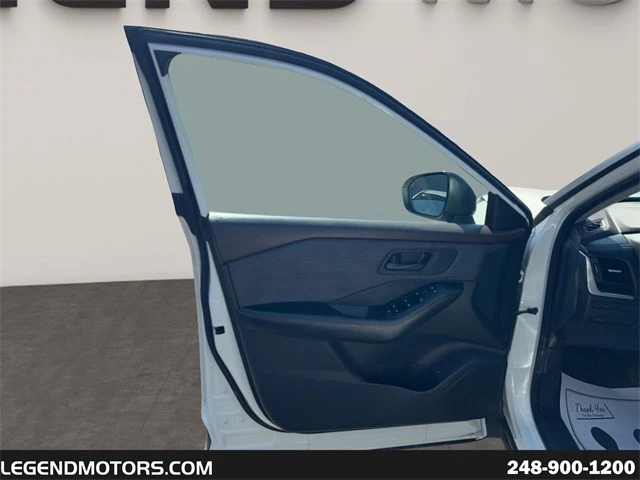2021 Nissan Rogue - Image 11 of 12