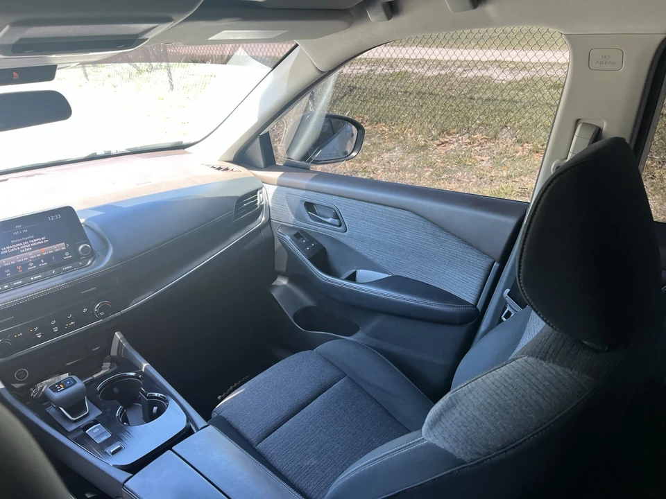 2021 Nissan Rogue - Image 8 of 12