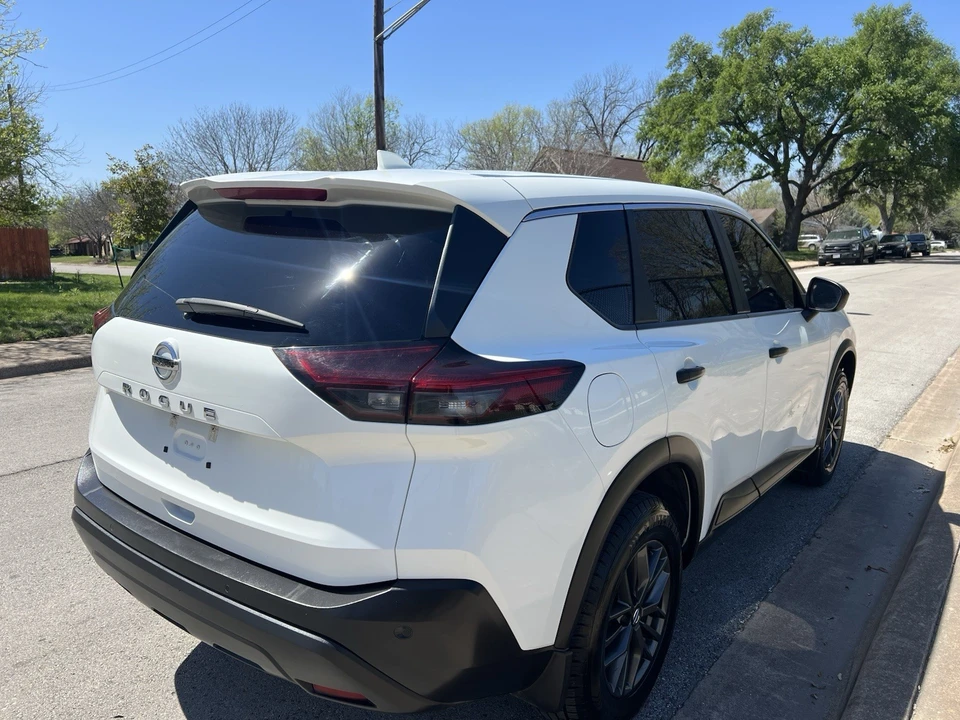 2021 Nissan Rogue - Image 3 of 12
