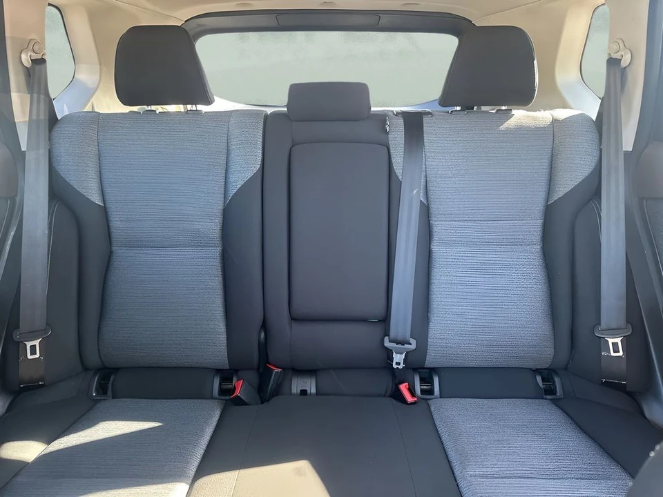 2021 Nissan Rogue - Image 10 of 12
