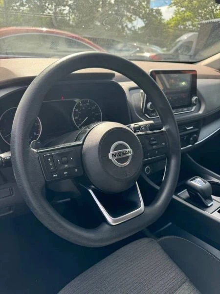 2021 Nissan Rogue - Image 7 of 9