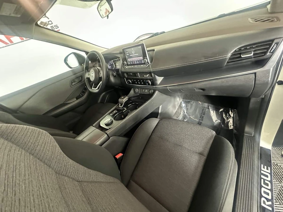 2021 Nissan Rogue - Image 21 of 21