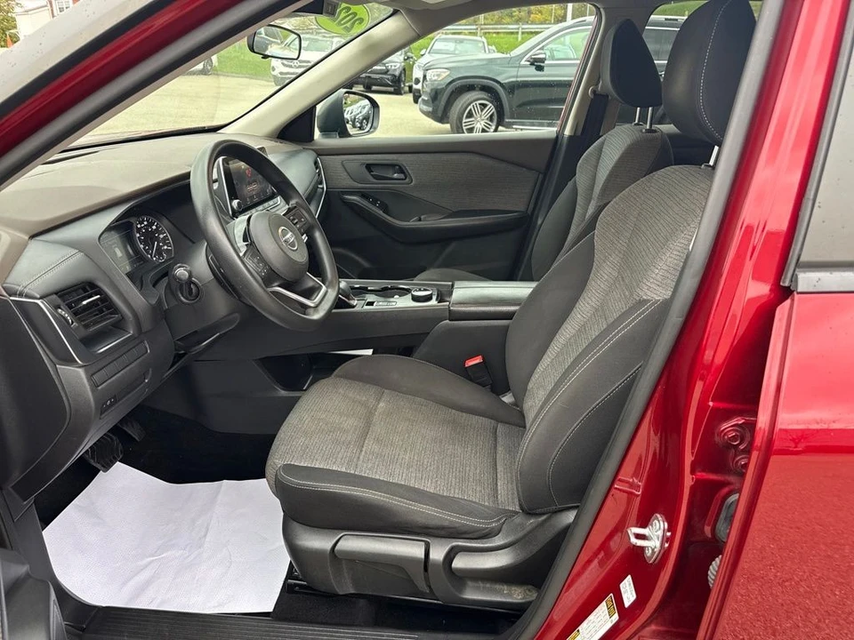 2021 Nissan Rogue - Image 10 of 12