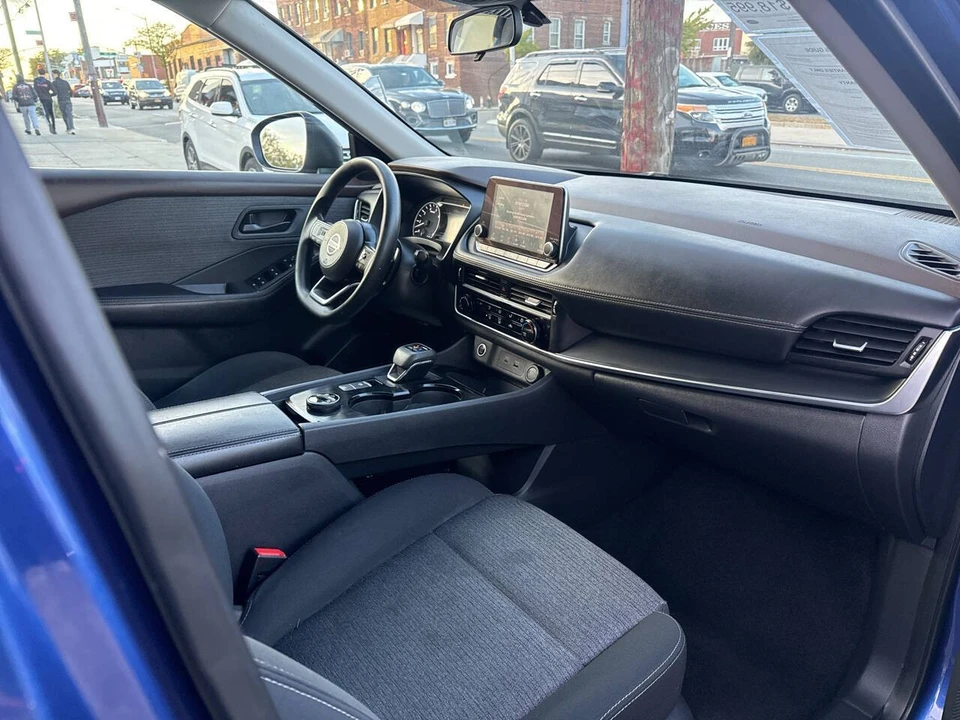 2021 Nissan Rogue - Image 16 of 21