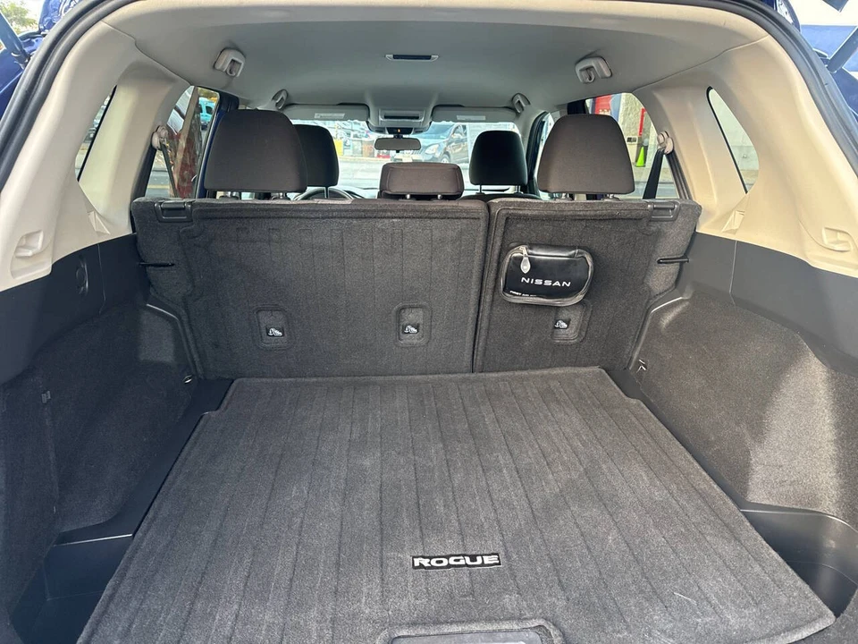 2021 Nissan Rogue - Image 9 of 21