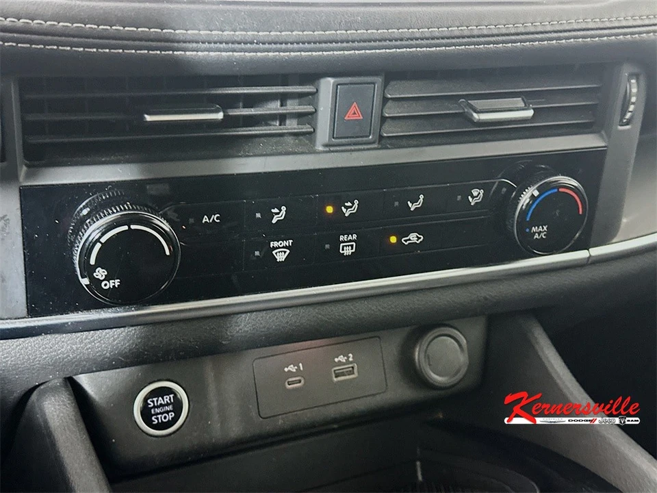 2021 Nissan Rogue - Image 18 of 21
