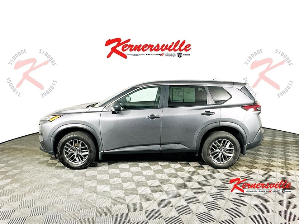 2021 Nissan Rogue - Image 4 of 21