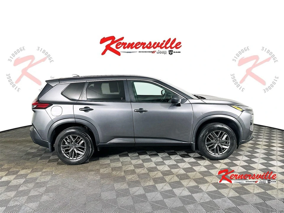 2021 Nissan Rogue - Image 8 of 21