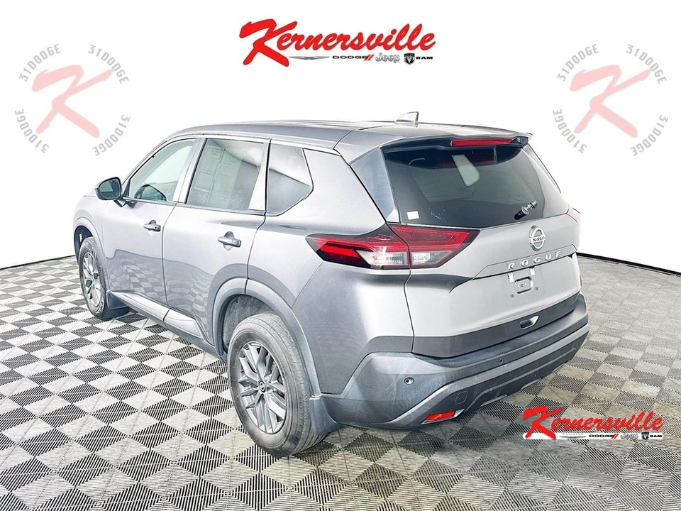 2021 Nissan Rogue - Image 5 of 21