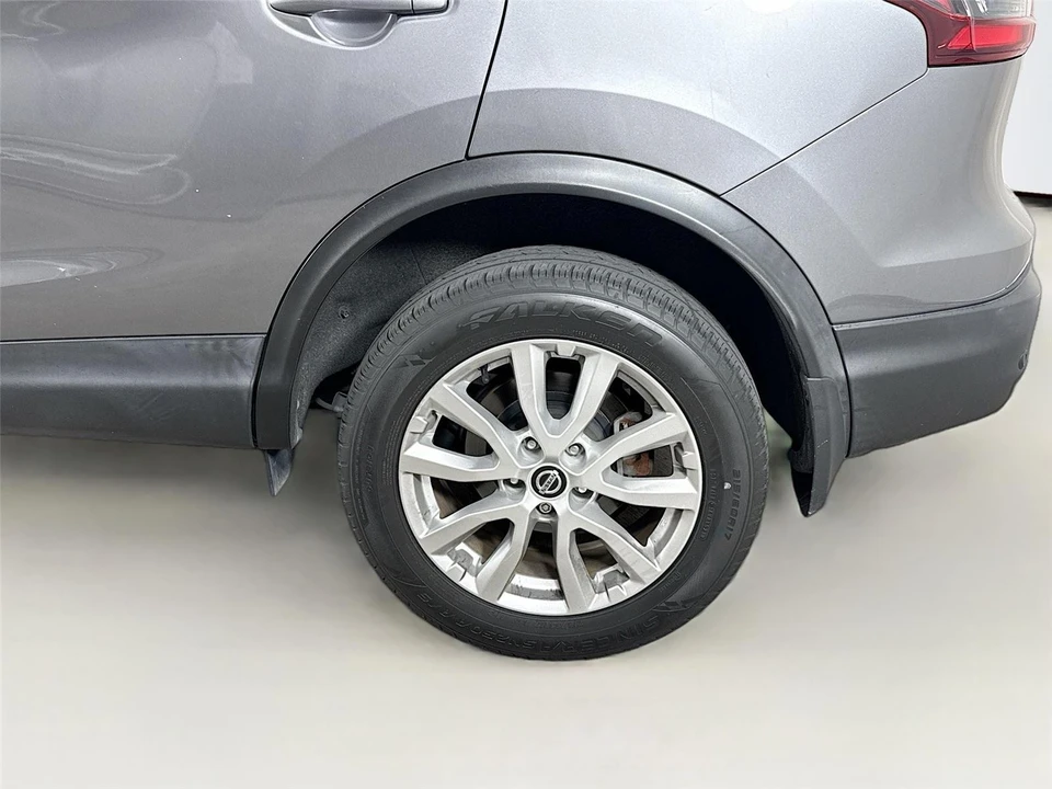 2021 Nissan Rogue - Image 13 of 14