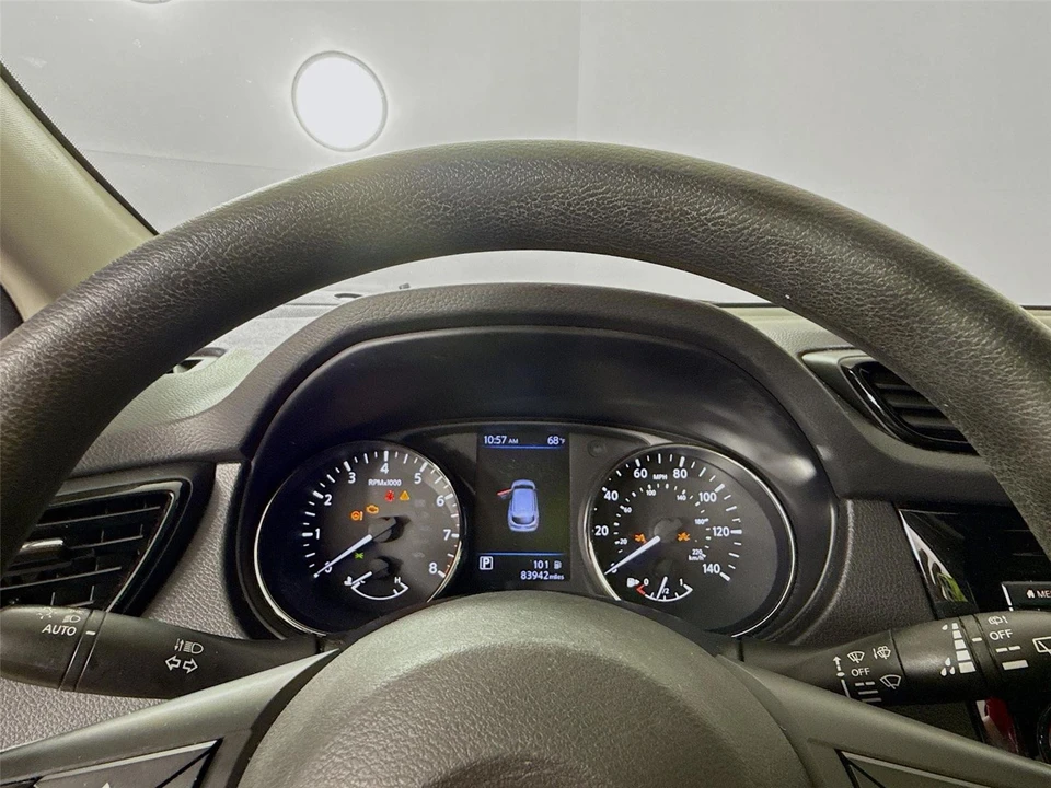 2021 Nissan Rogue - Image 9 of 14