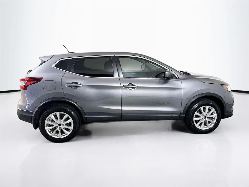 2021 Nissan Rogue - Image 8 of 21
