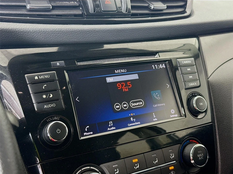2021 Nissan Rogue - Image 14 of 21
