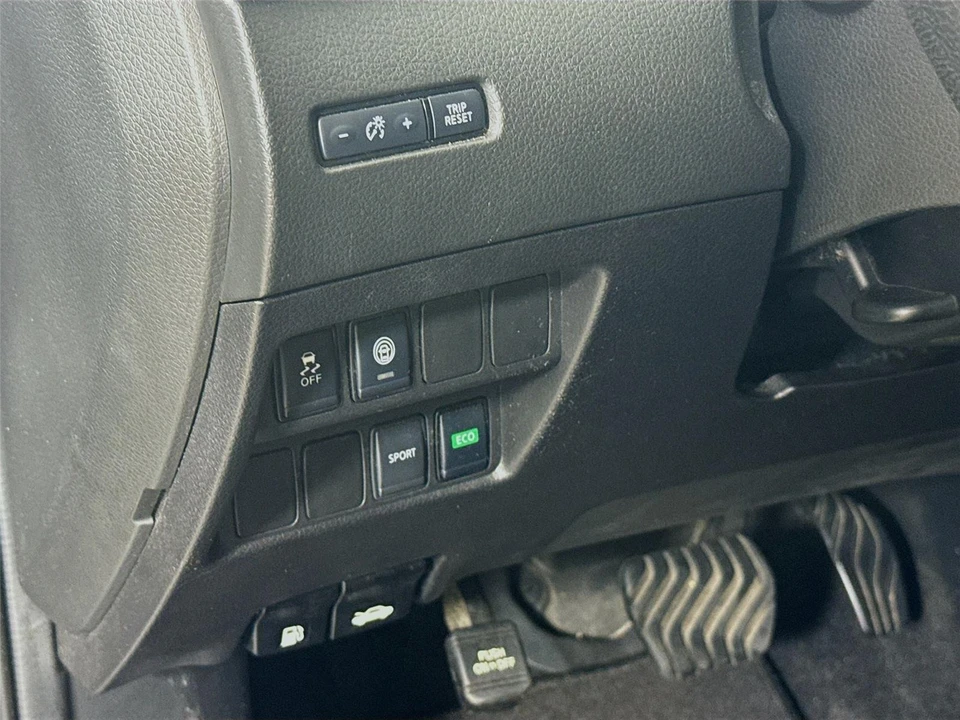 2021 Nissan Rogue - Image 7 of 14