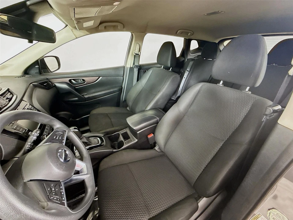 2021 Nissan Rogue - Image 19 of 21
