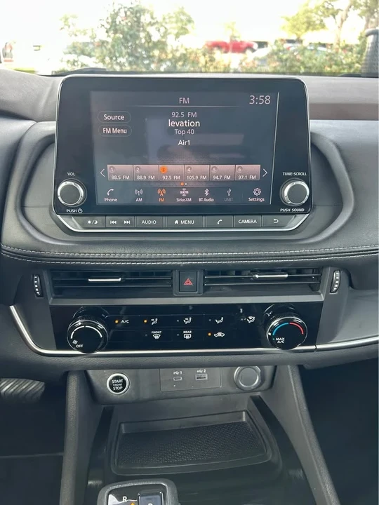 2021 Nissan Rogue - Image 4 of 10