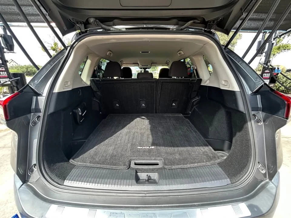 2021 Nissan Rogue - Image 7 of 10