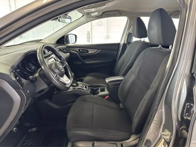 2021 Nissan Rogue - Image 9 of 21