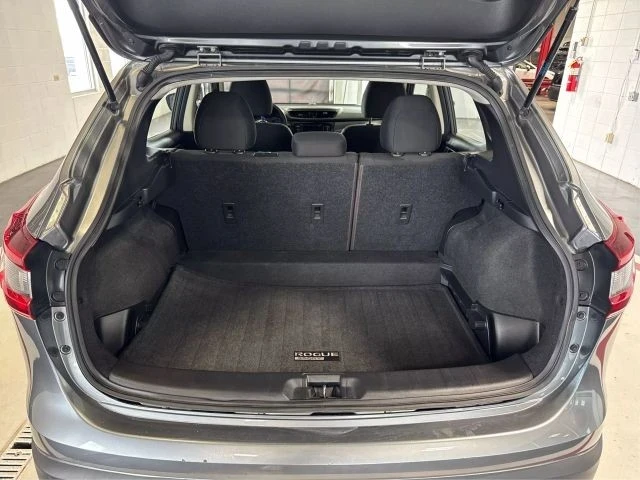 2021 Nissan Rogue - Image 12 of 21