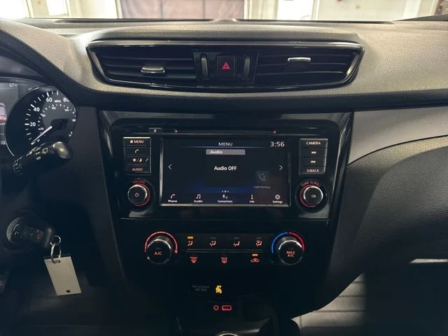 2021 Nissan Rogue - Image 17 of 21