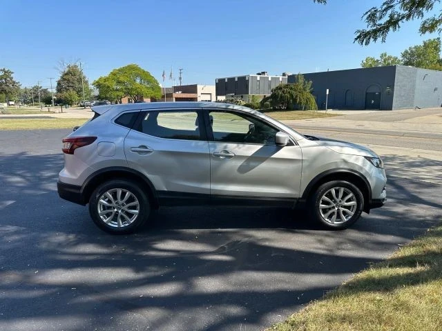 2021 Nissan Rogue - Image 4 of 12