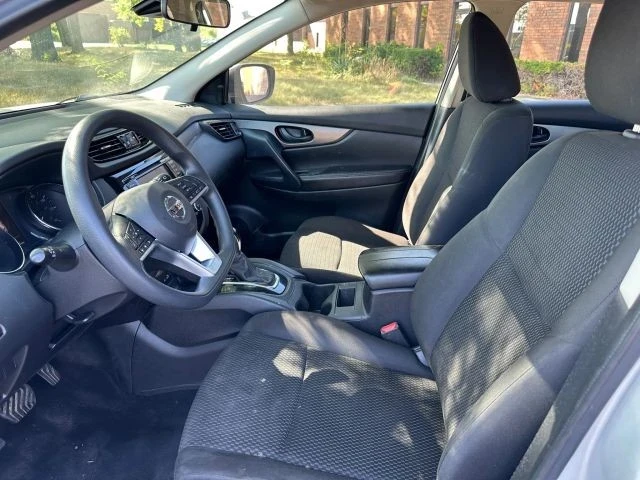 2021 Nissan Rogue - Image 10 of 12