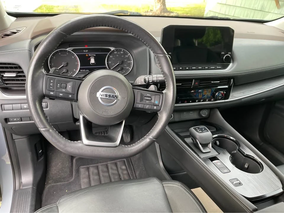 2021 Nissan Rogue - Image 8 of 9