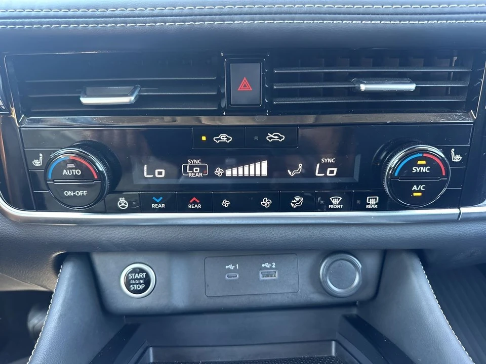 2021 Nissan Rogue - Image 20 of 21