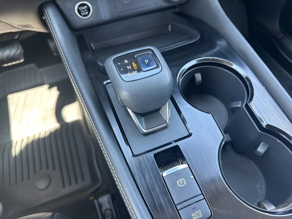 2021 Nissan Rogue - Image 18 of 21