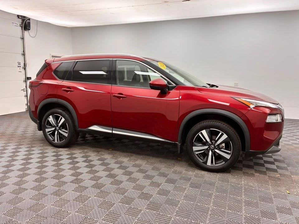 2021 Nissan Rogue - Image 7 of 12