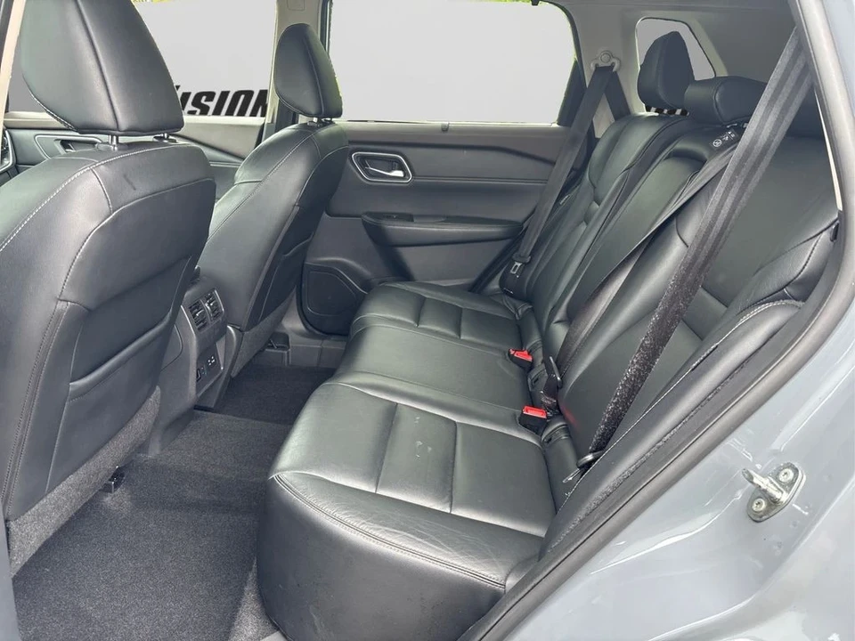 2021 Nissan Rogue - Image 10 of 12