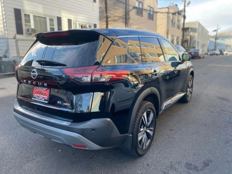 2021 Nissan Rogue - Image 7 of 12