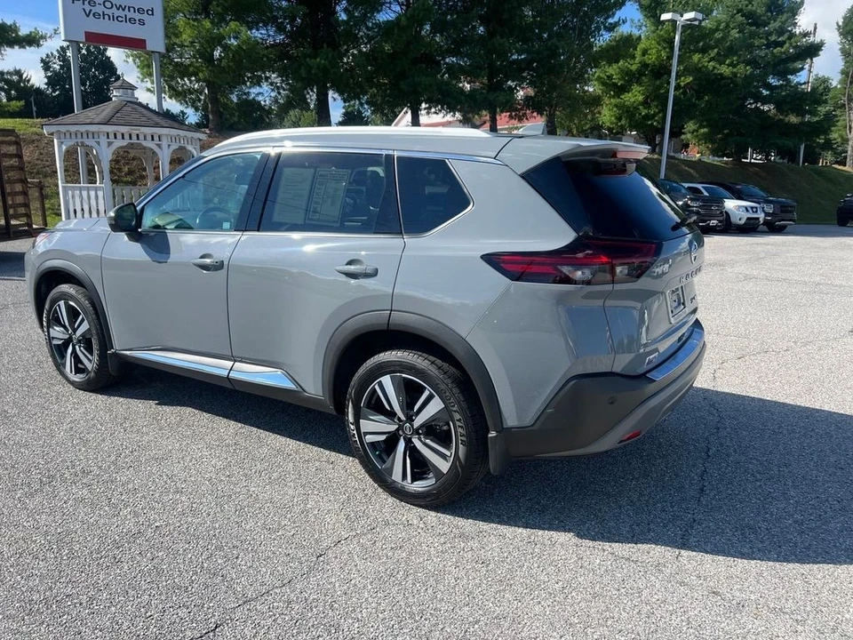 2021 Nissan Rogue - Image 3 of 12