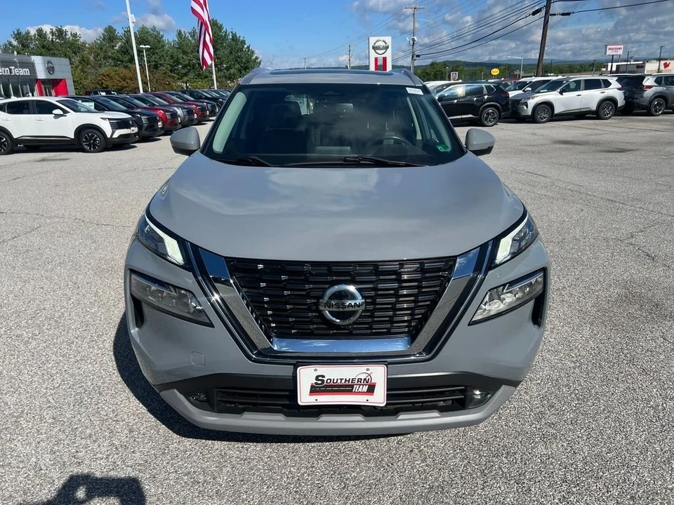 2021 Nissan Rogue - Image 9 of 12
