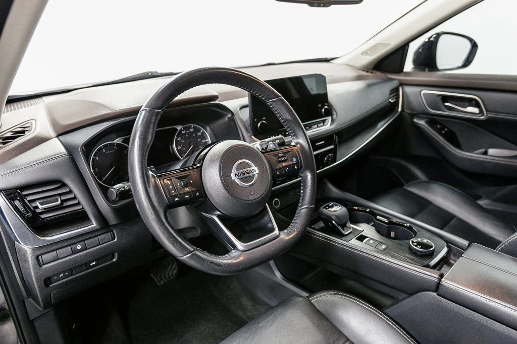 2021 Nissan Rogue - Image 8 of 21